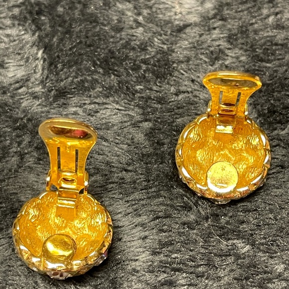 Christian Dior Vintage Clip-On Earrings - Picture 7 of 11